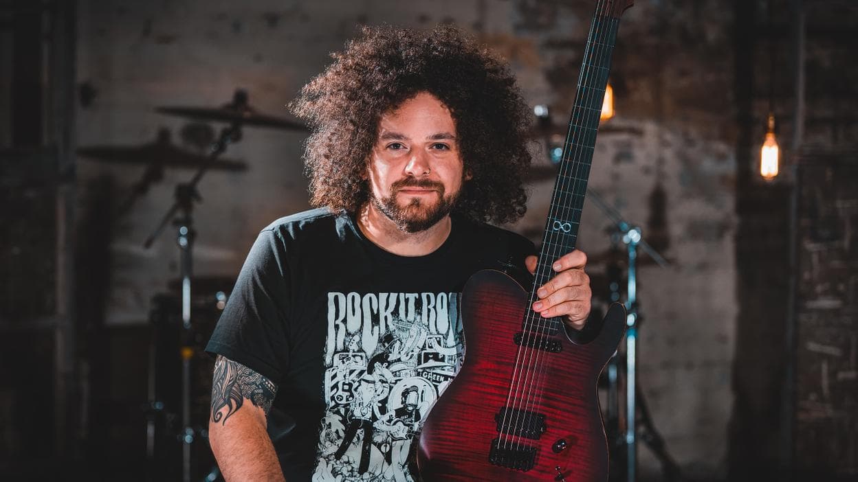 Beginner Guitar with Rabea Massaad